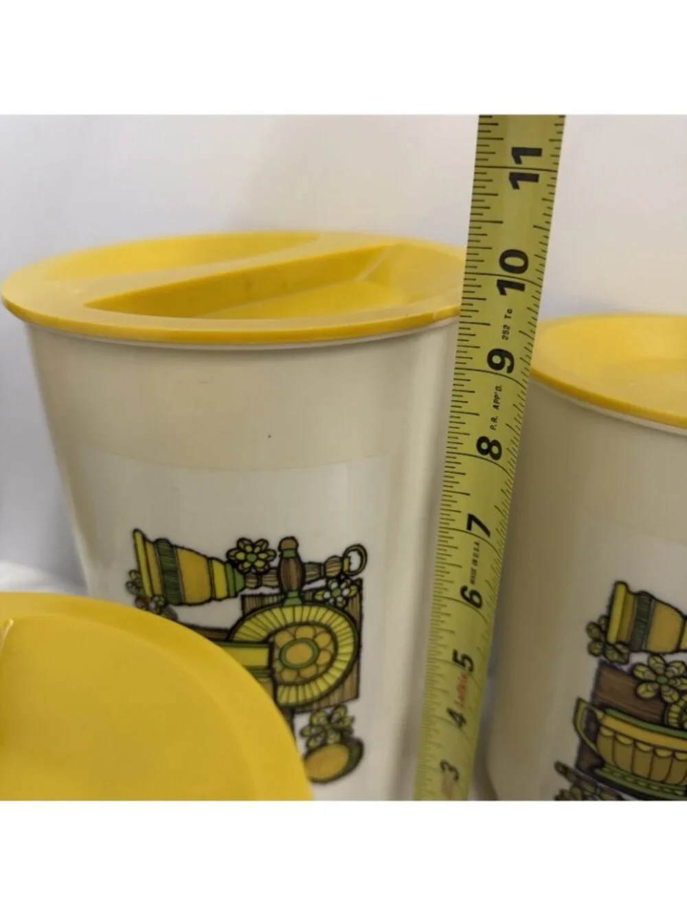 Vintage MCM Nesting Canisters Set of 4 Plastic Kitchen Gourmet 70s Retro Cream